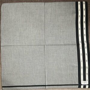 Renoma Paris Grey Houndstooth Neckerchief